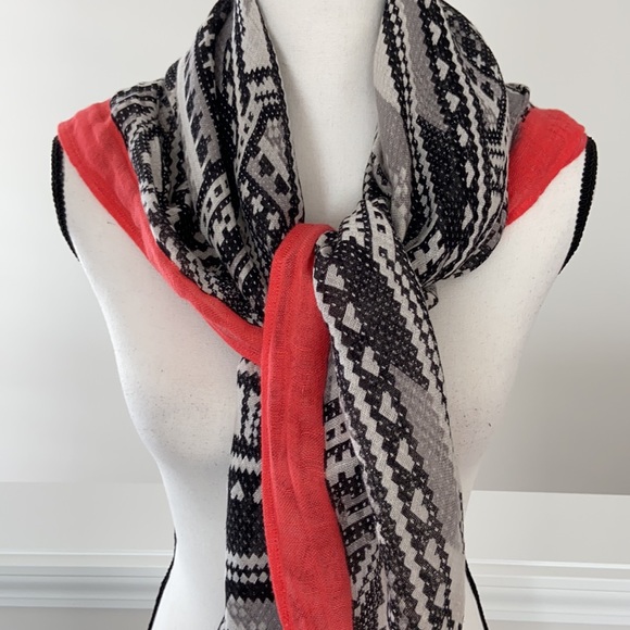 Lightweight Scarf Black/White w/Coral Border - Picture 4 of 10
